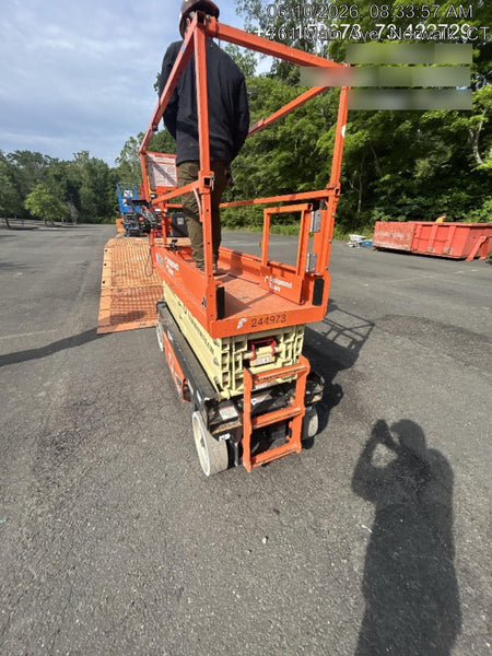 2022 JLG ES2632
