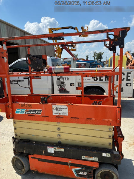 2021 JLG ES1932