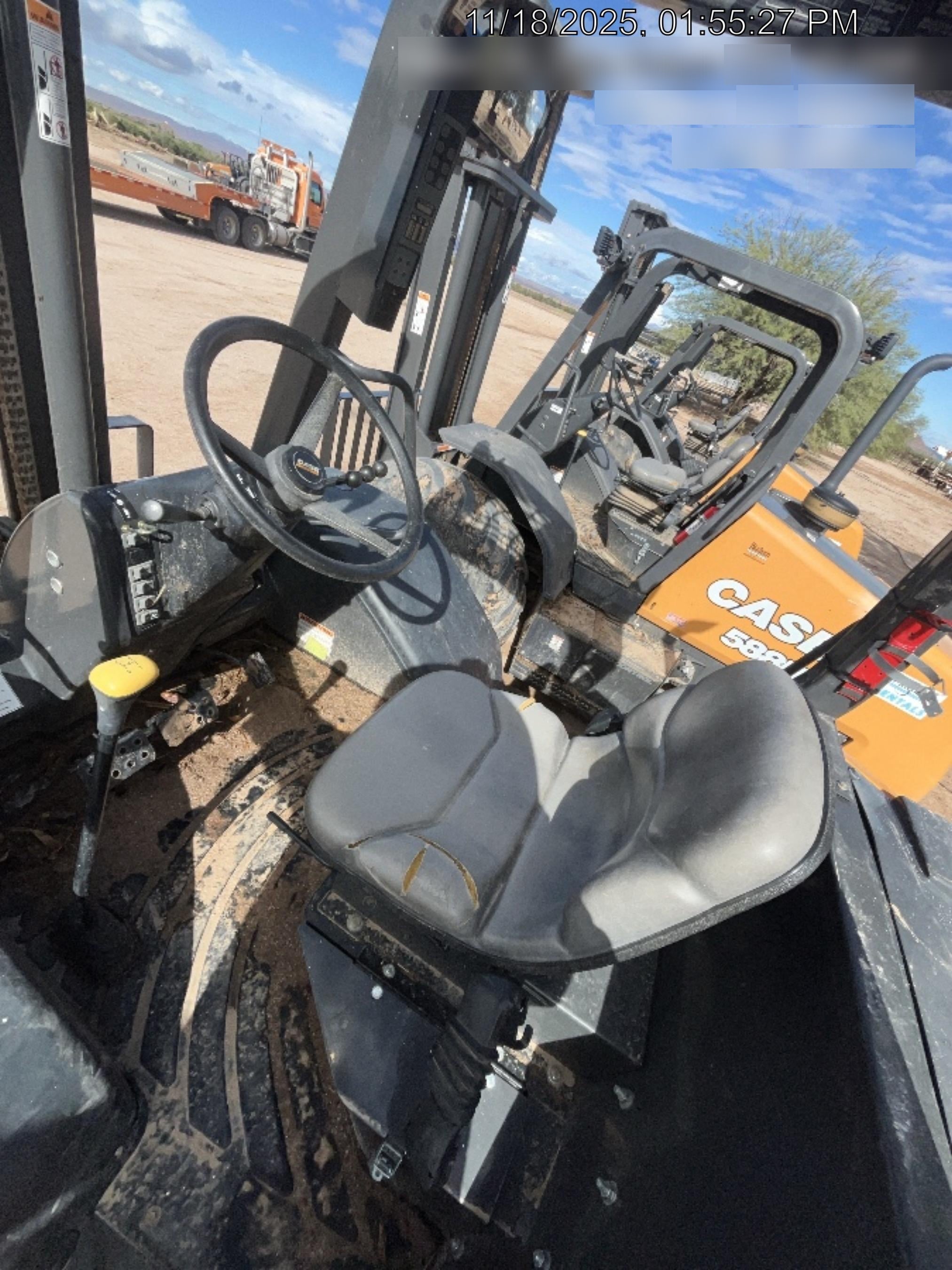 2023 CASE 588H