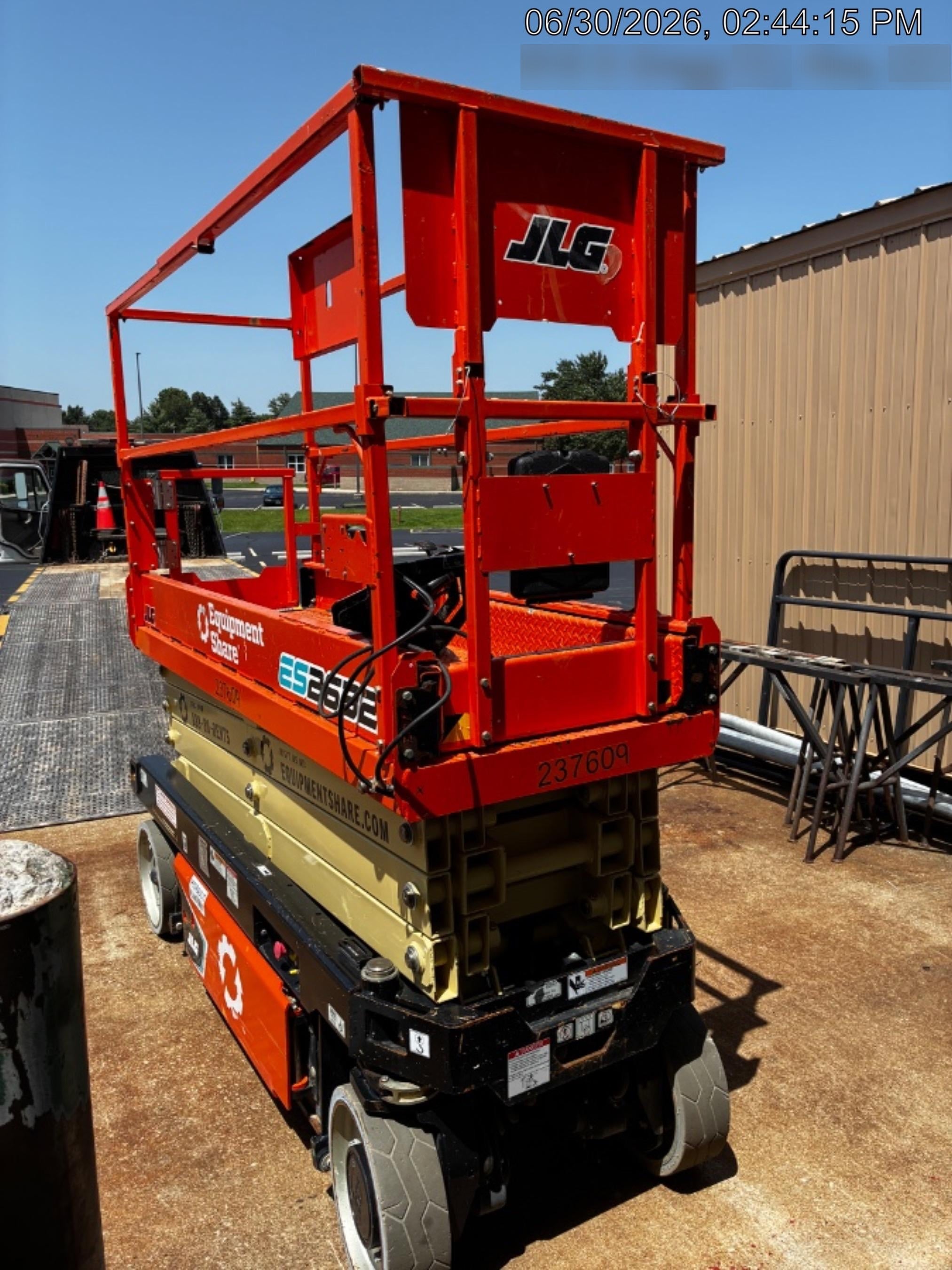 2022 JLG ES2632