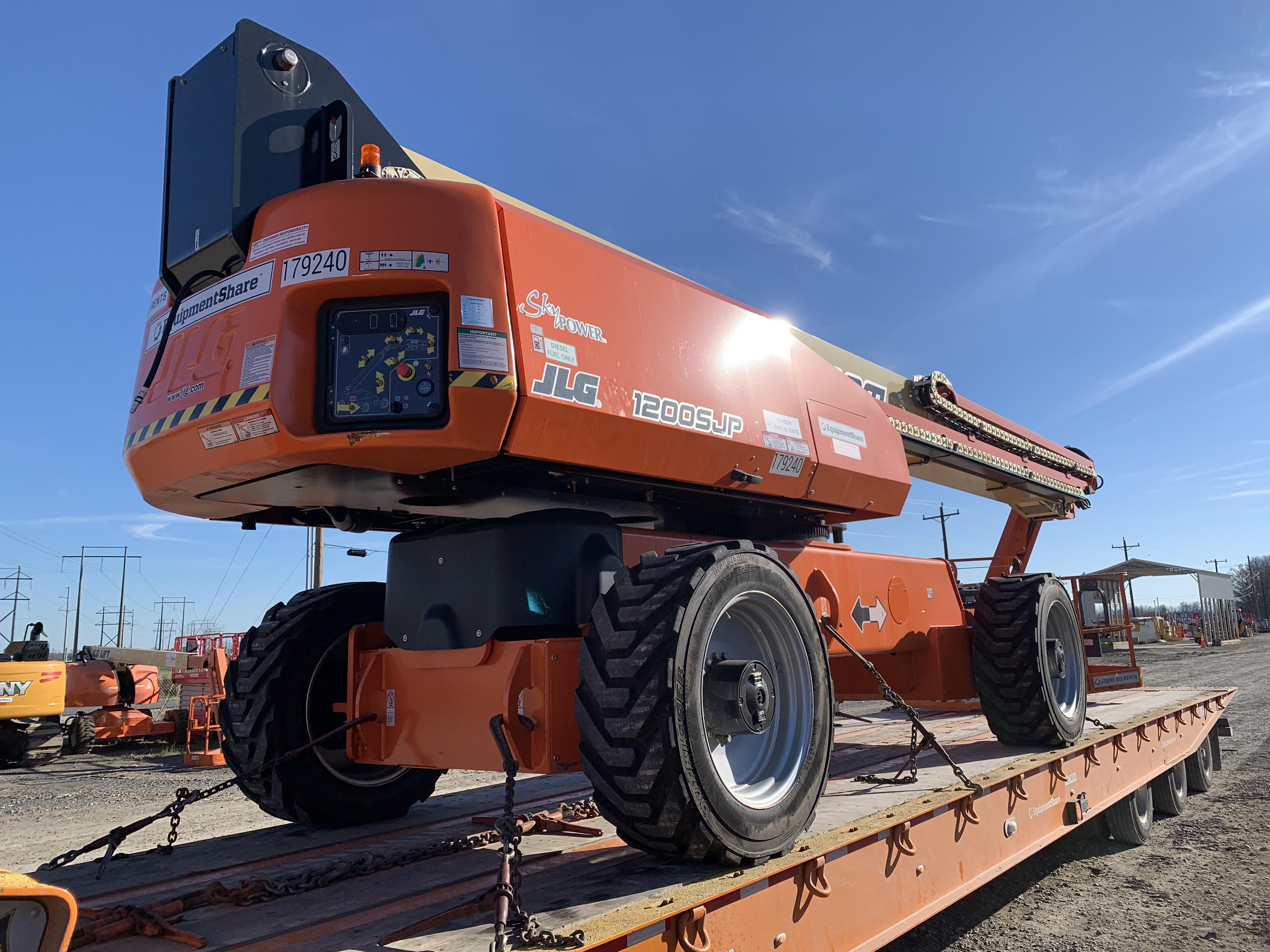 2022 JLG 1200SJP