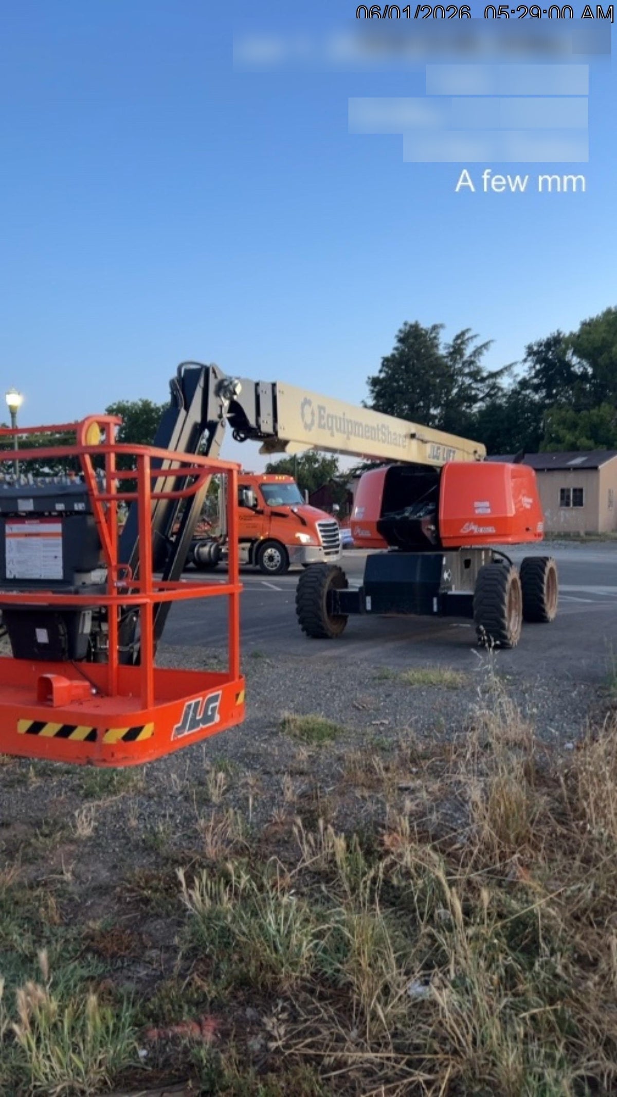 2025 JLG 660SJ
