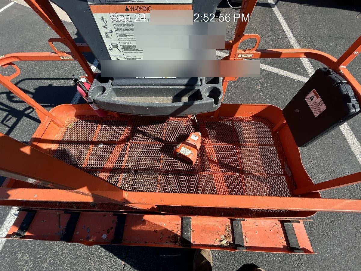 2021 JLG 450AJ