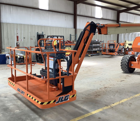2022 JLG 800AJ