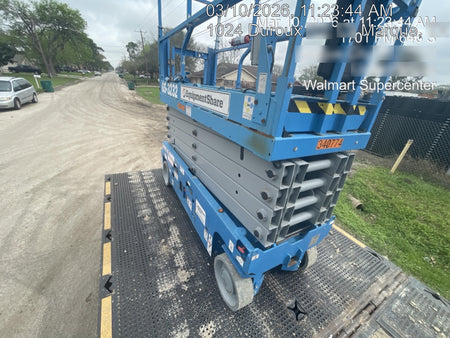 2023 GENIE GS-3232