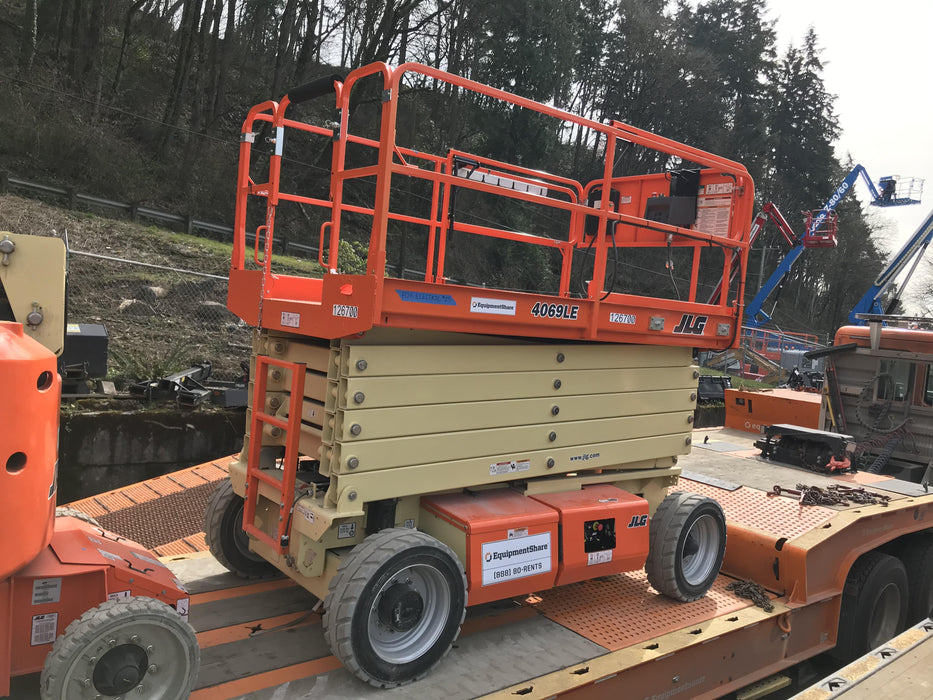 2021 JLG 4069LE