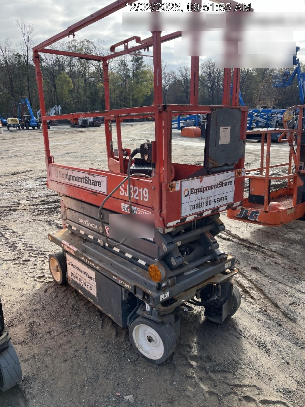 2021 JLG ES1932