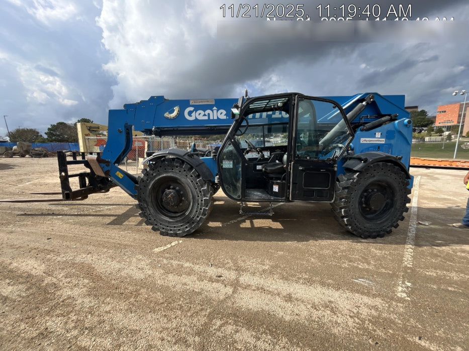 2018 Genie GTH-1056 Genie GTH-1056 w/Enclosed Cab w/HVAC, Work Lights, Solid Tires, Beacon, 60" Carriage and Forks