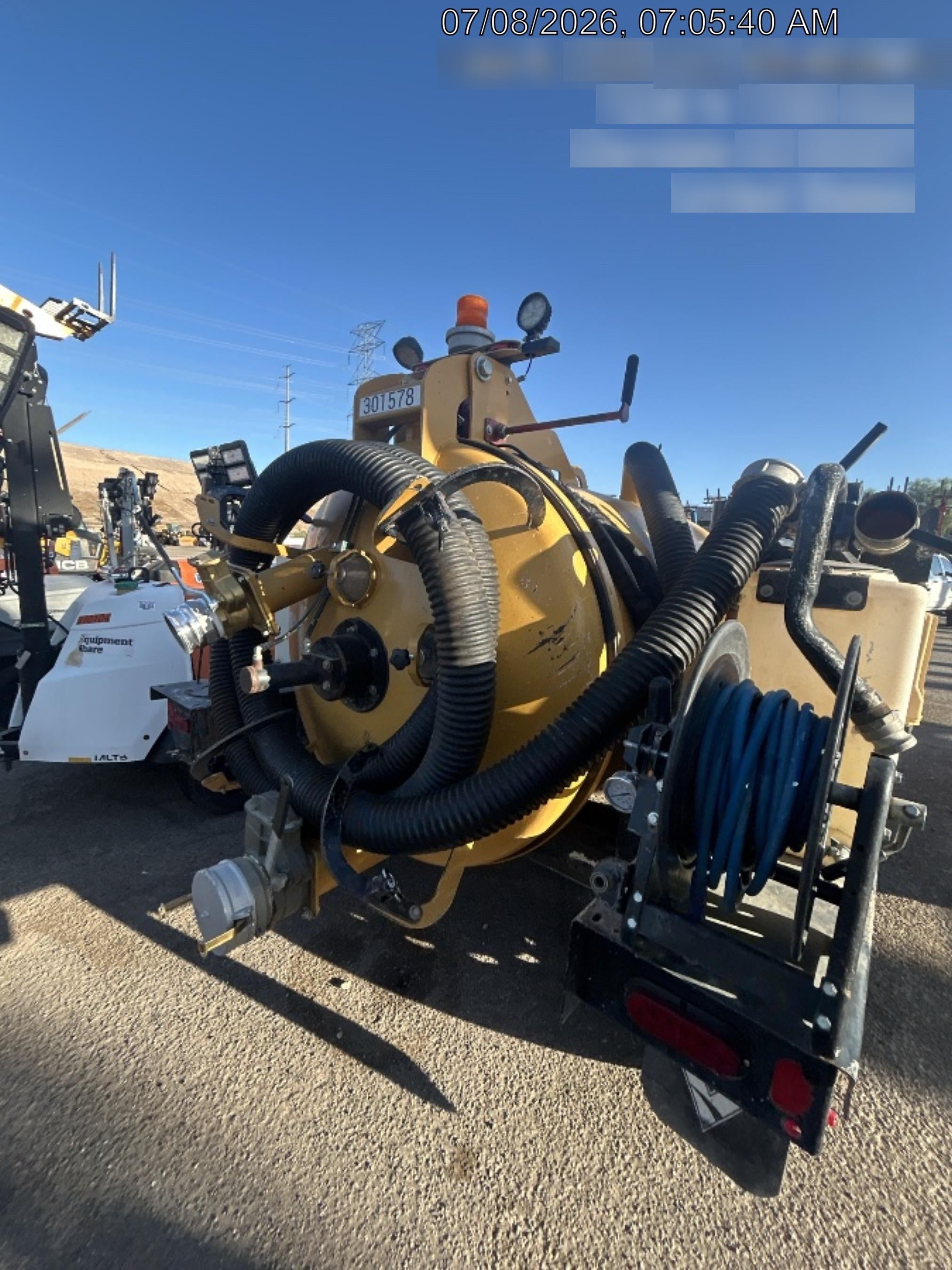 2023 VAC-TRON LP573XDT