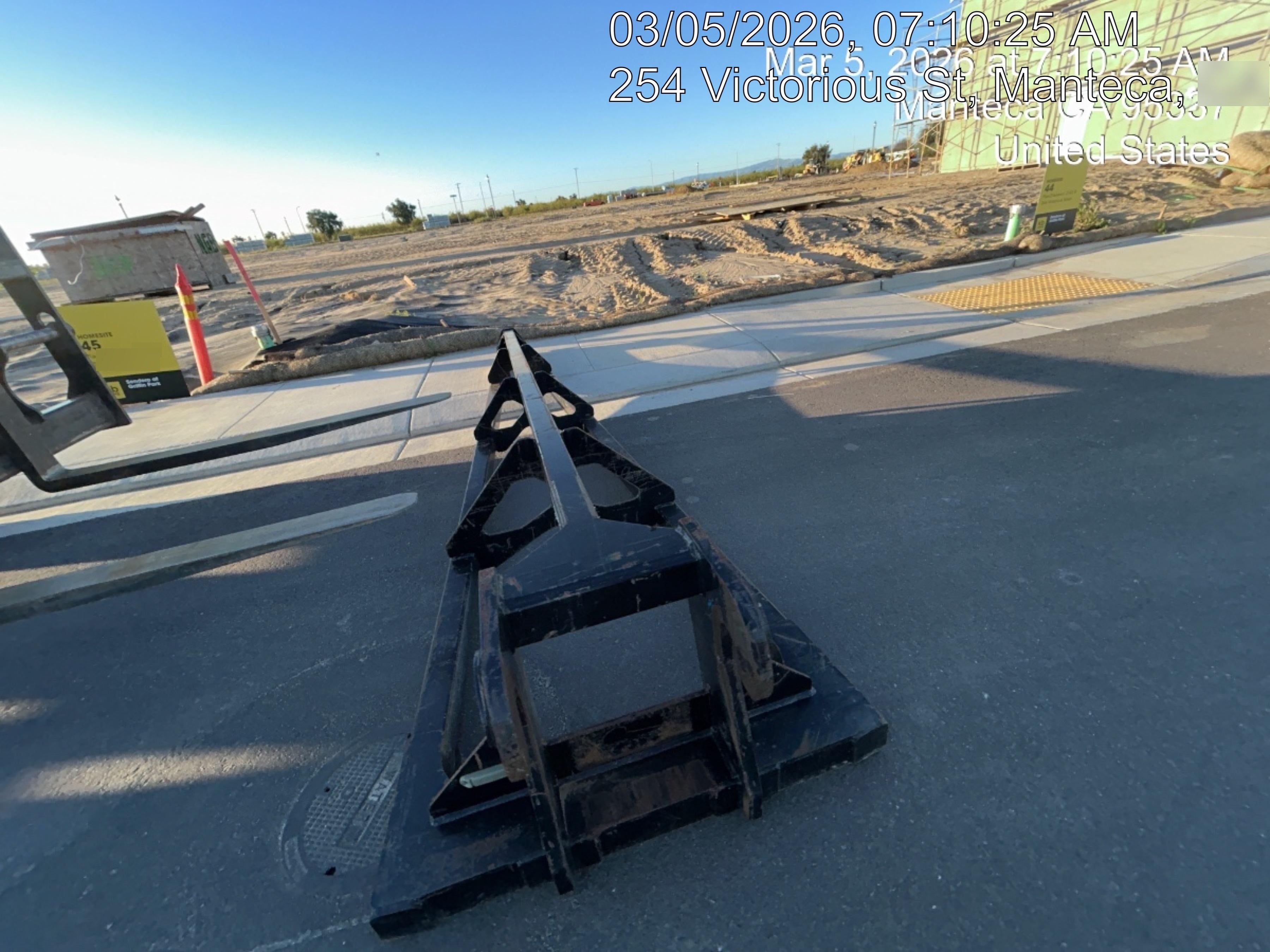 2024 JLG 1001275853