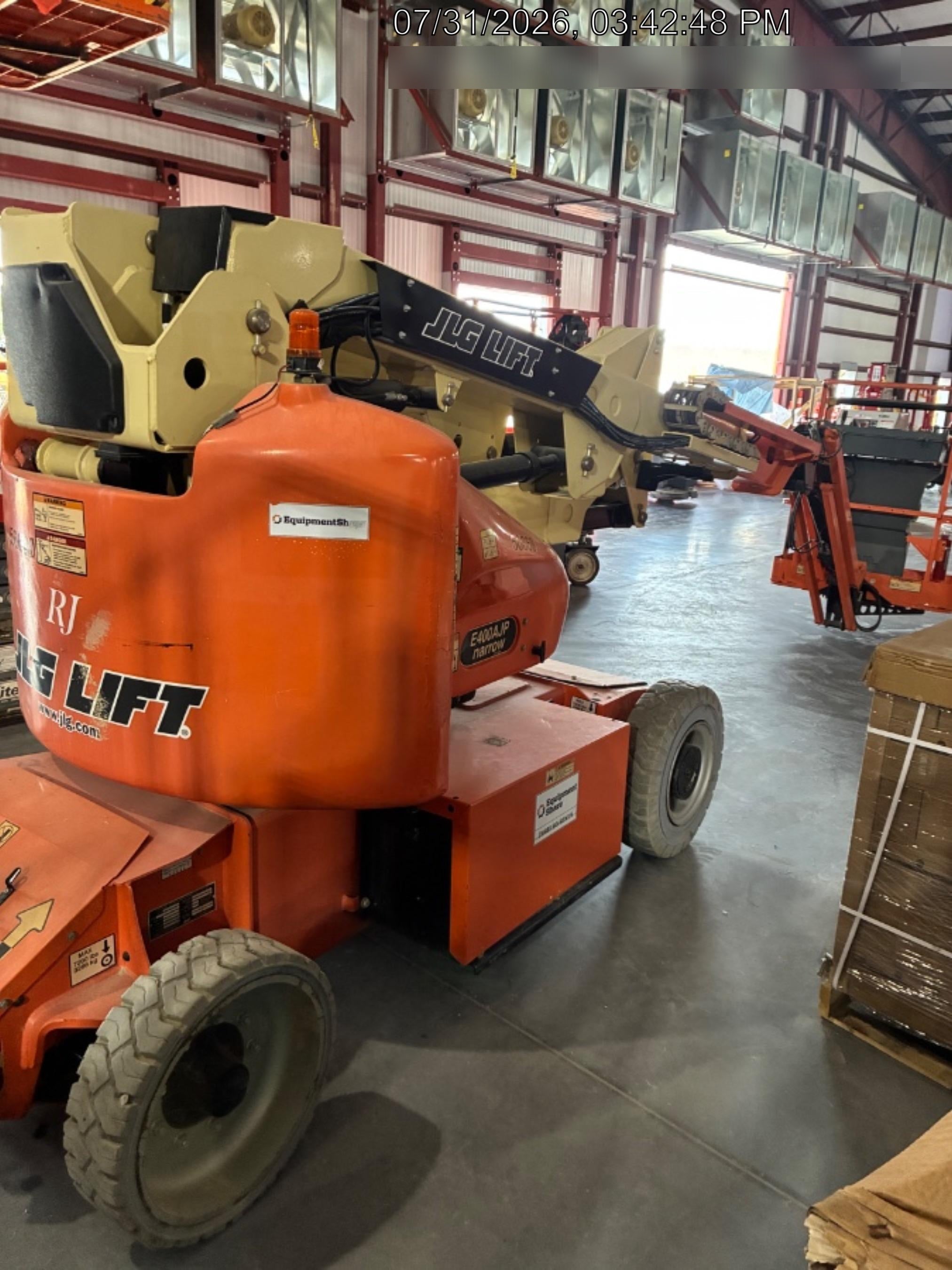 2019 JLG E400AJPN