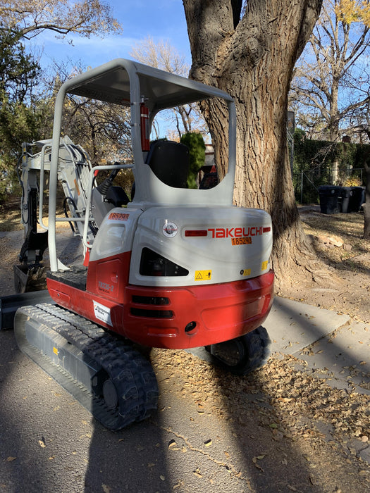 2021 TAKEUCHI TB235-2R