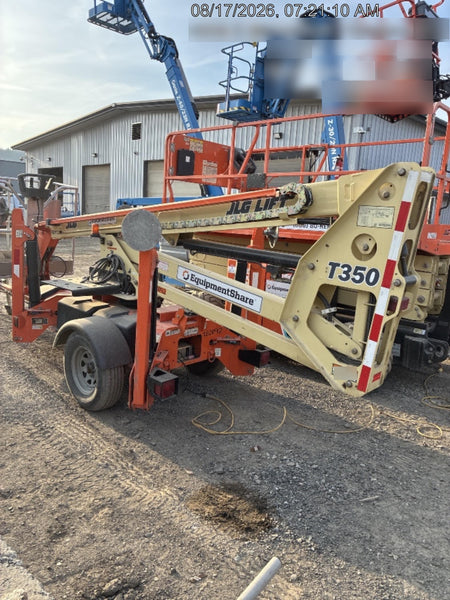 2021 JLG T350