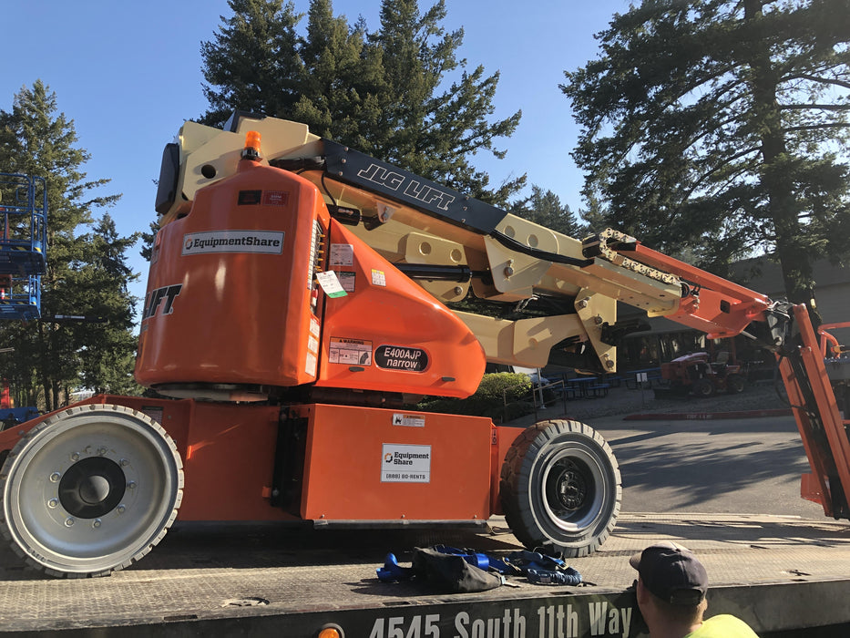 2019 JLG E400AJPN