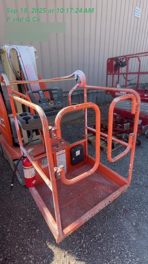 2022 JLG 26E
