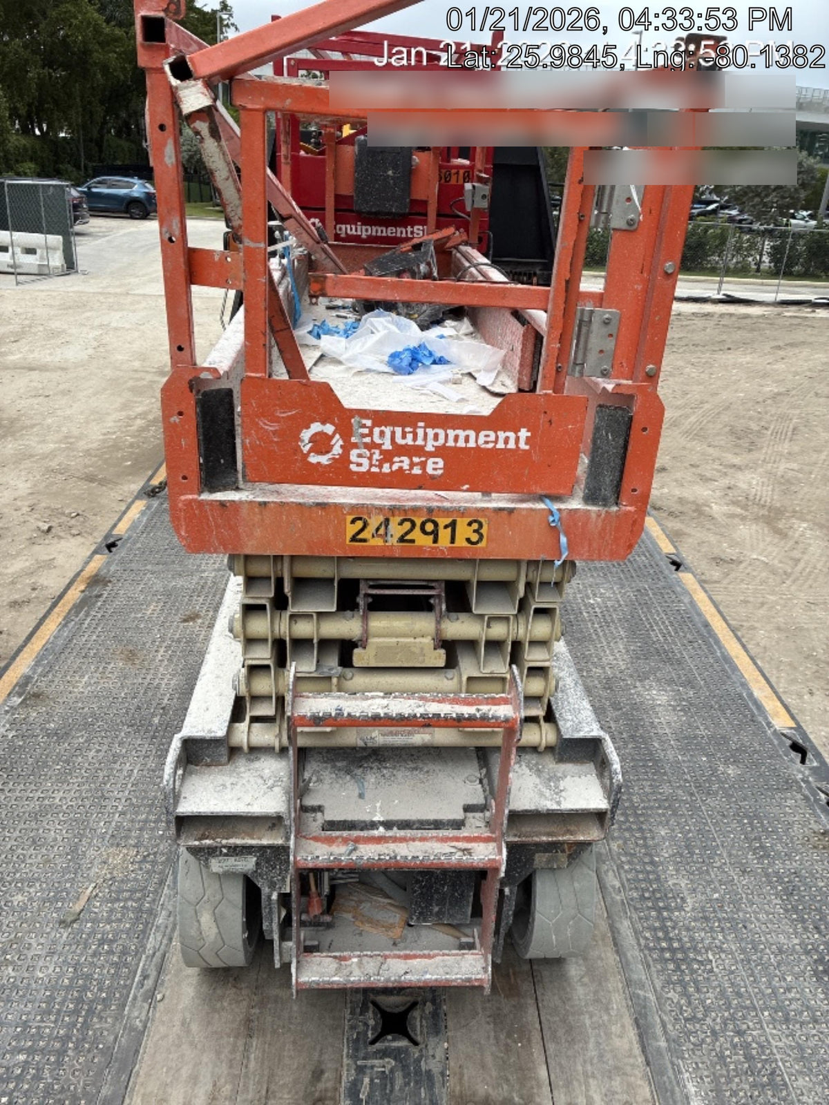 2022 JLG ES2632