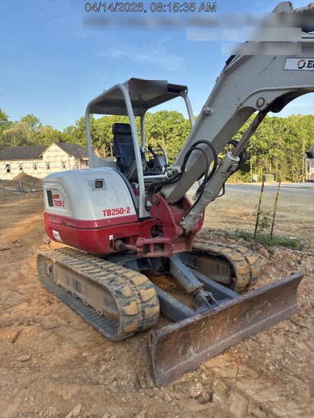 2023 TAKEUCHI TB250-2R