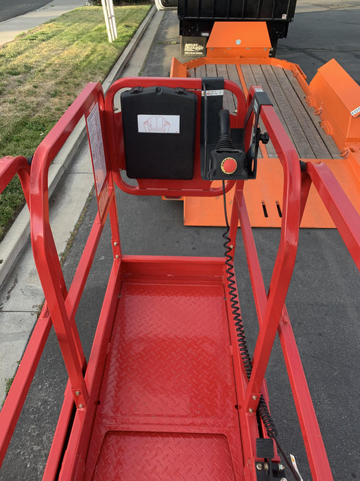 2020 MEC 1330SE Solid NM Tires, Steel Swing out Doors, LCS, Beacon, 900W Invertor