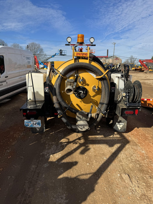 2023 Vac-Tron LP573XDT T4 Koehler Diesel Engine, 500 Gallon Debris Tank, x2 100 Gallon Water Tanks