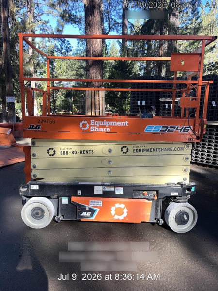 2022 JLG ES3246