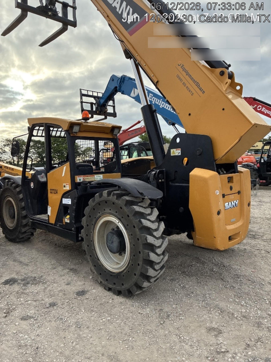 2022 SANY STH1056