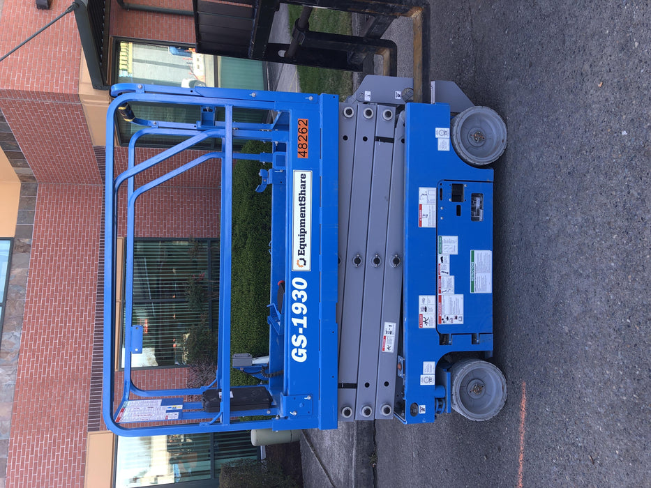 2019 Genie GS-1930 Half Height Swing Gate, 800W Inverter