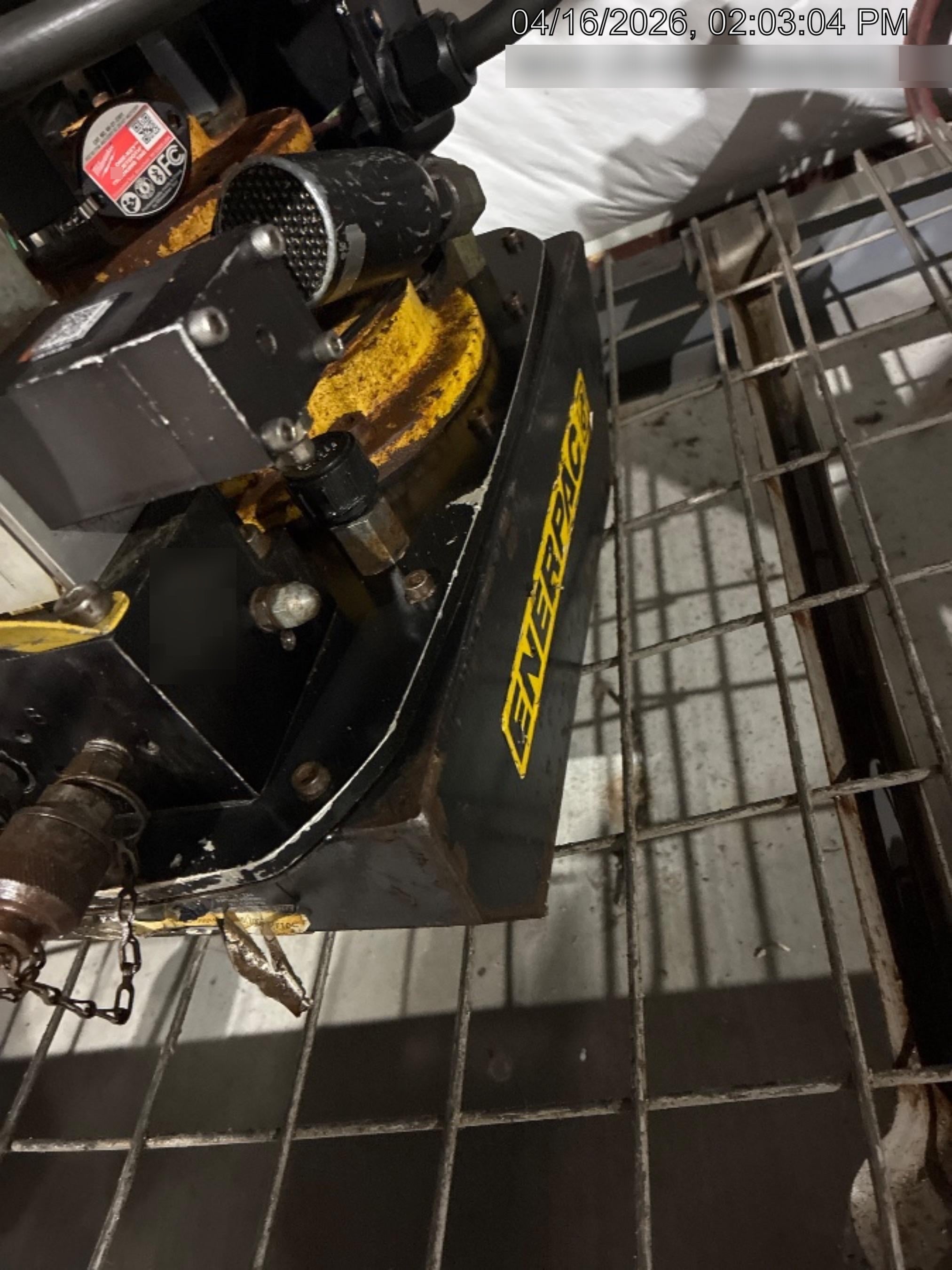 2040 ENERPAC ZU4208BB-QH