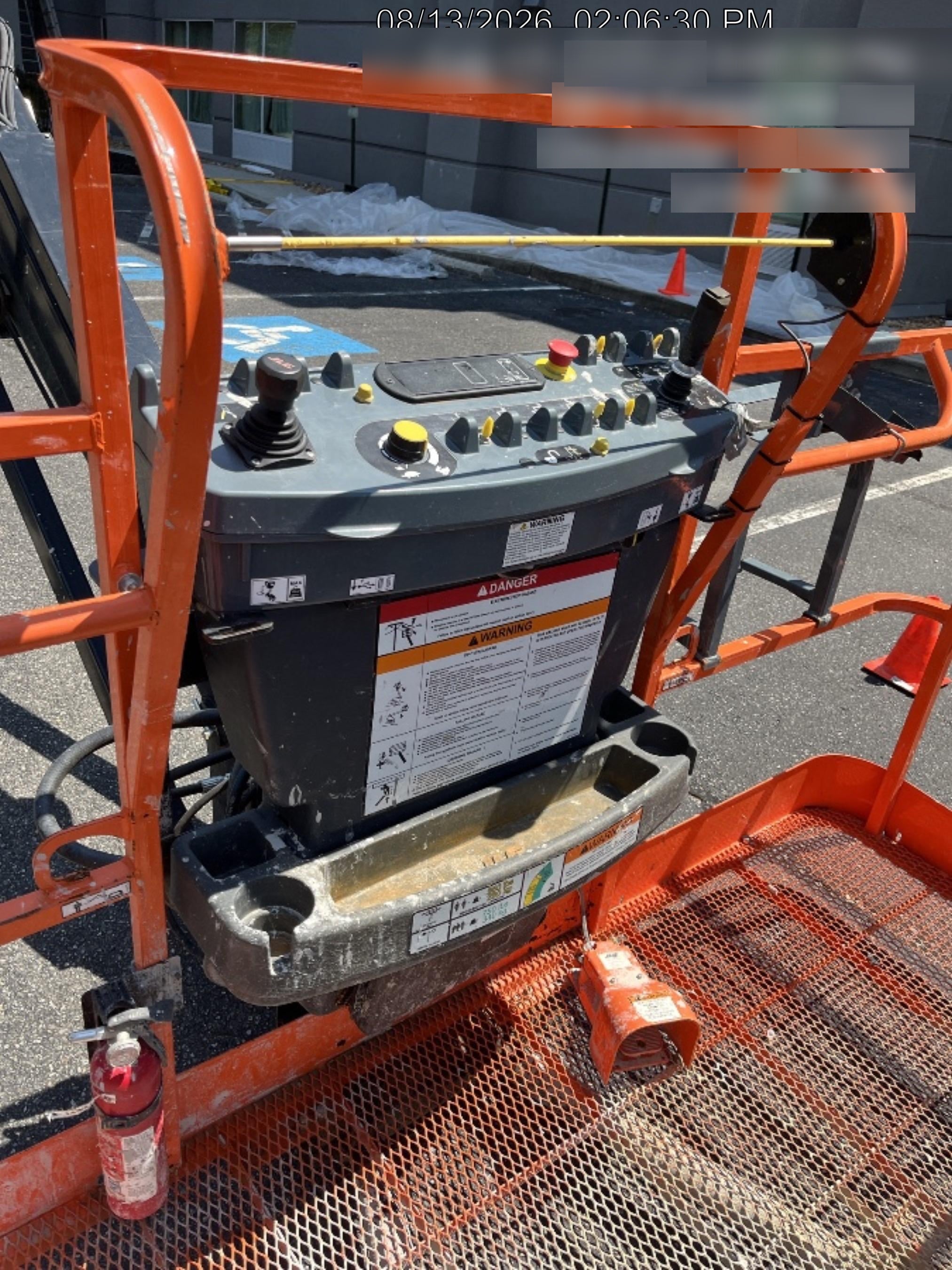 2025 JLG 660SJ