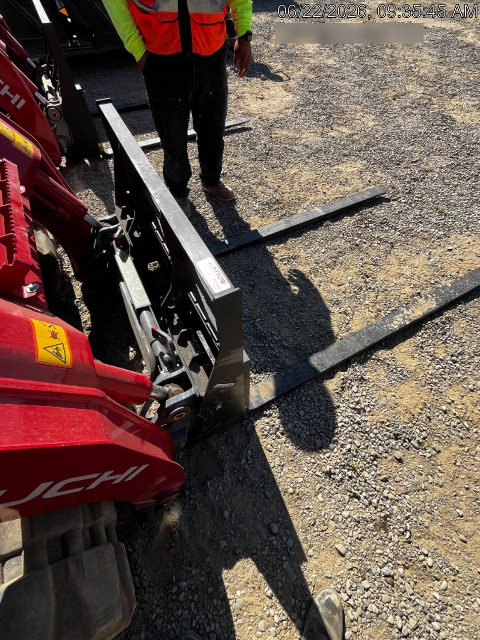 2026 ARROW MATERIAL HANDLING 72" Pallet Forks - Arrow
