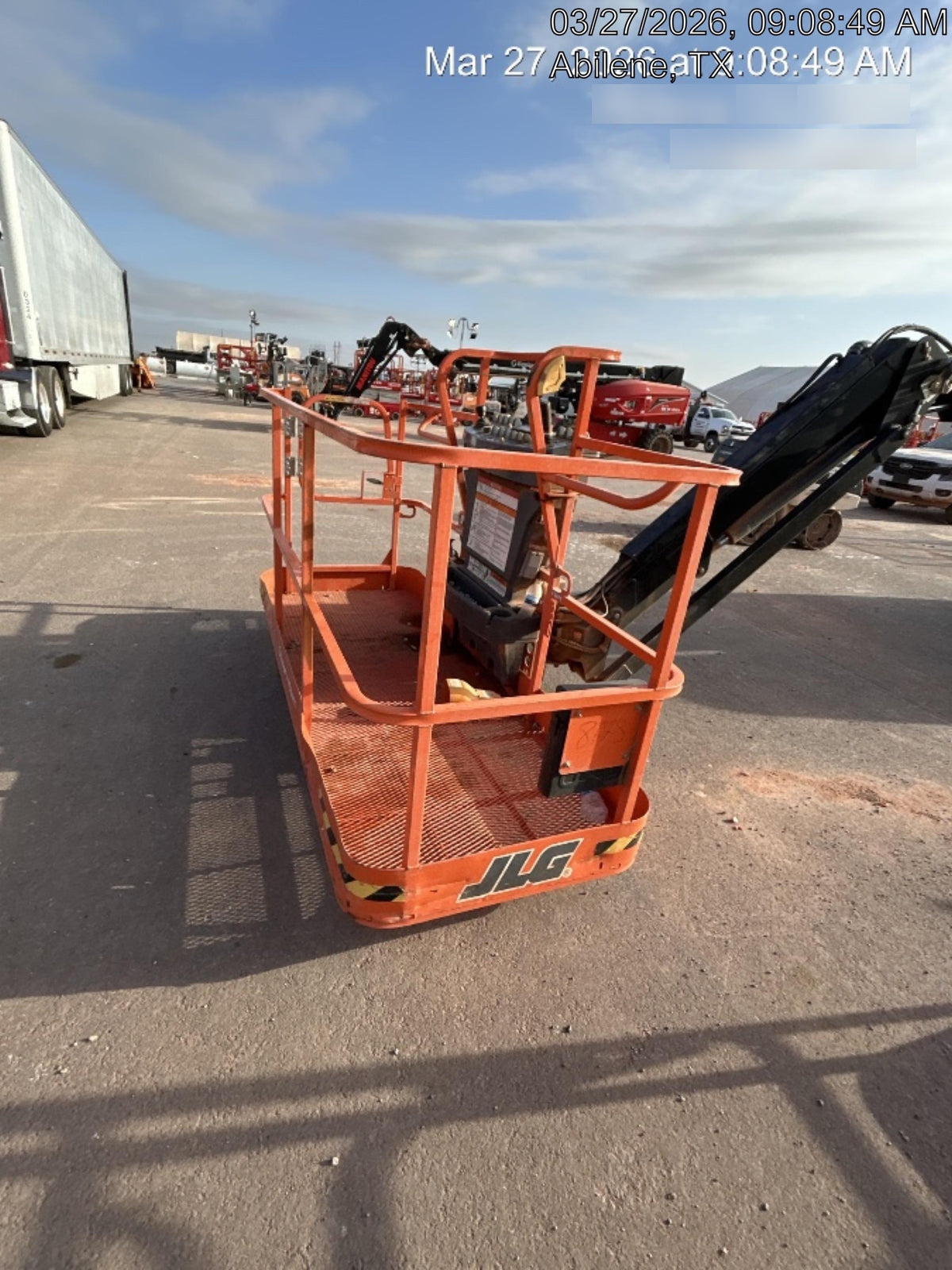 2025 JLG 660SJ