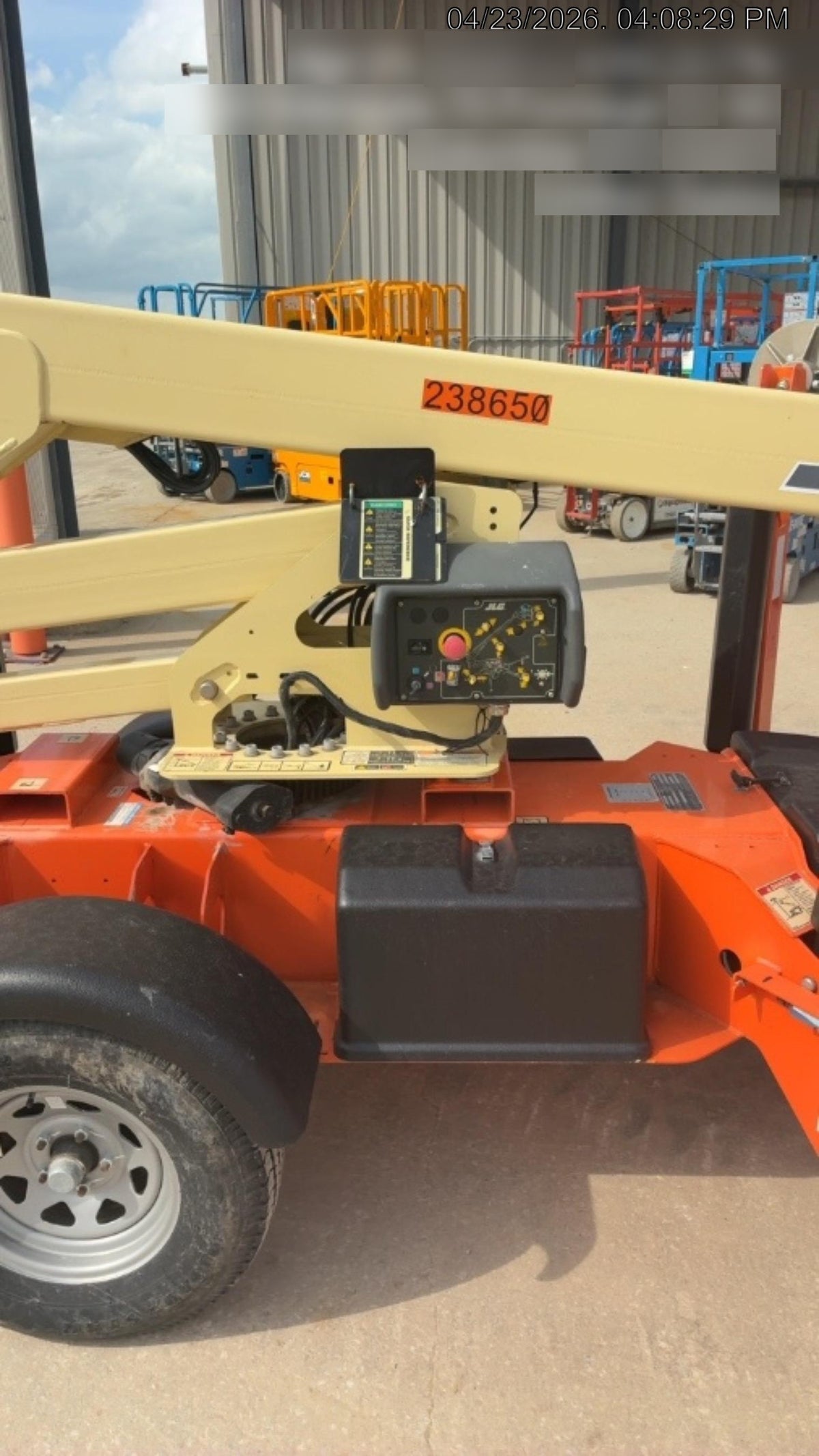 2022 JLG T350