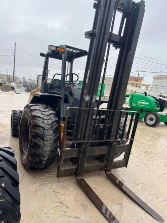 2018 CASE 588H