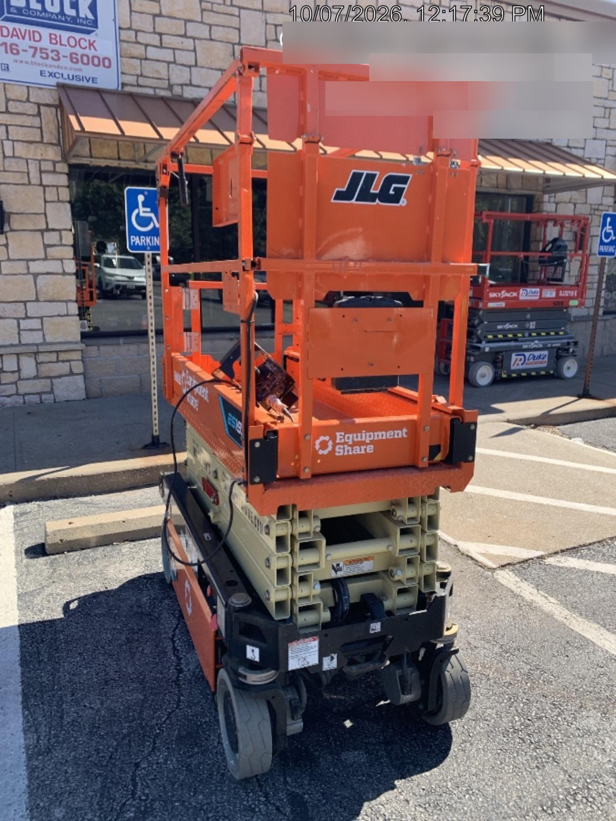 2025 JLG ES1932