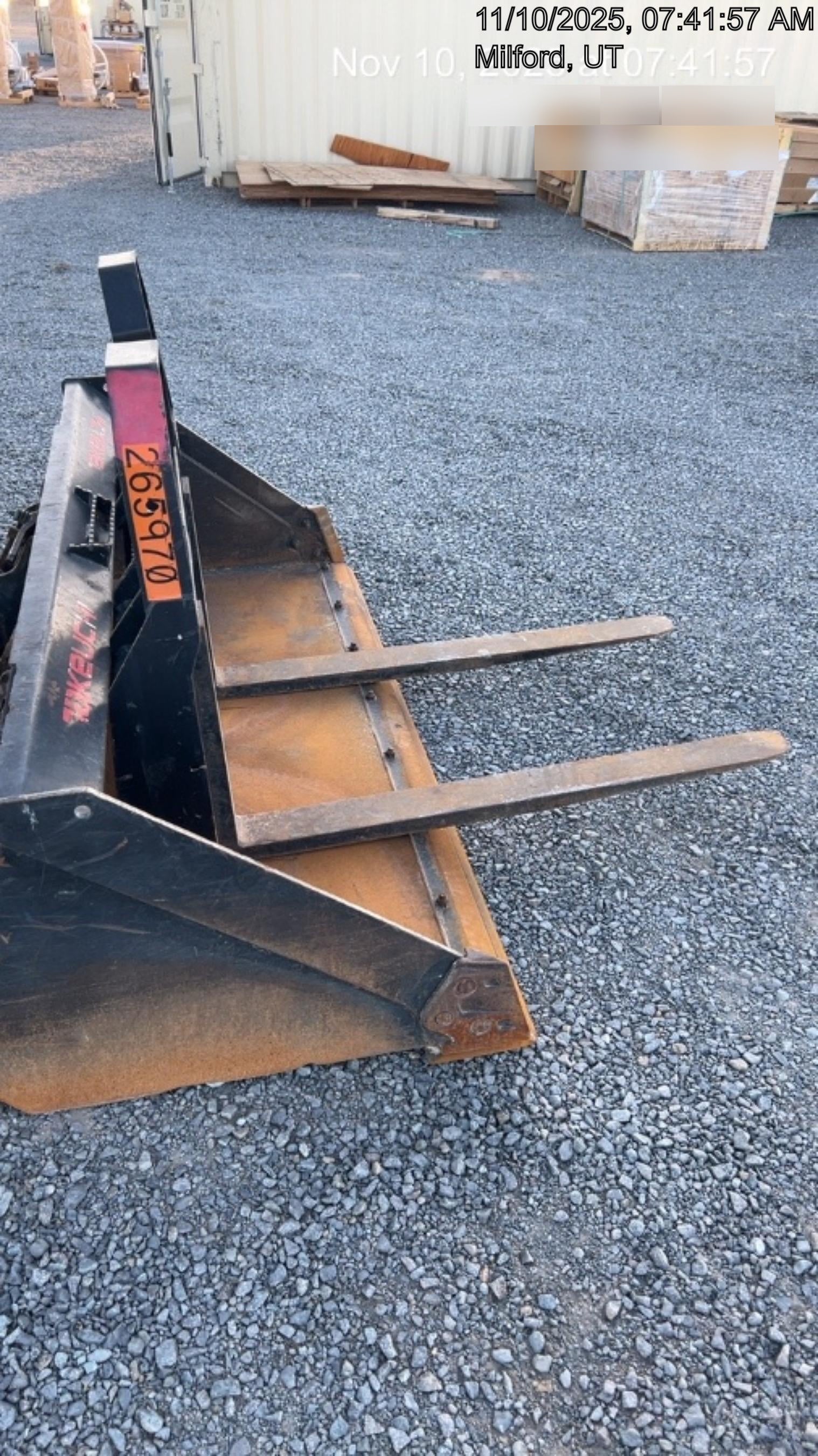 2021 TAKEUCHI 48" Pallet Forks - Takeuchi