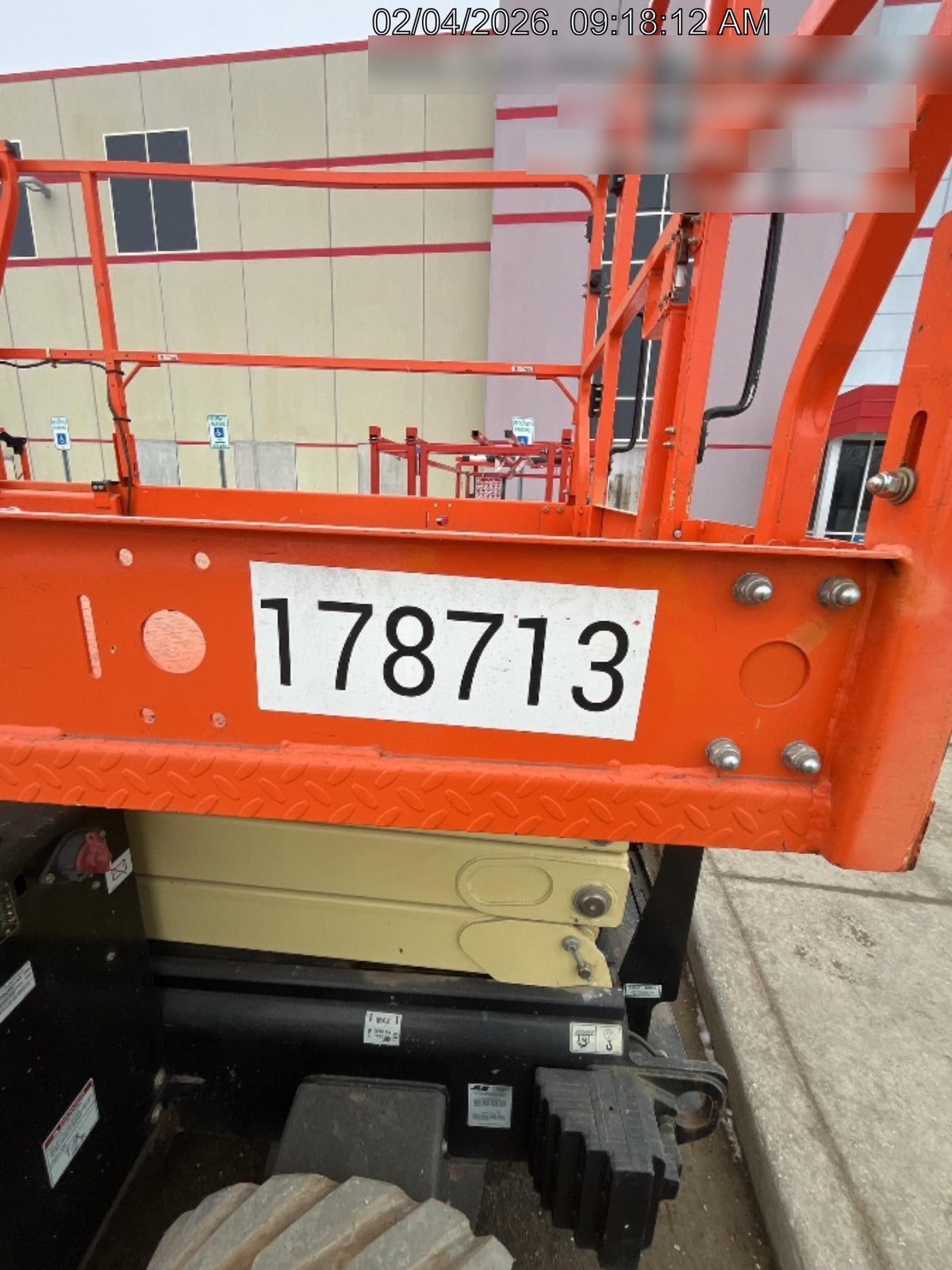 2021 JLG ERT4069