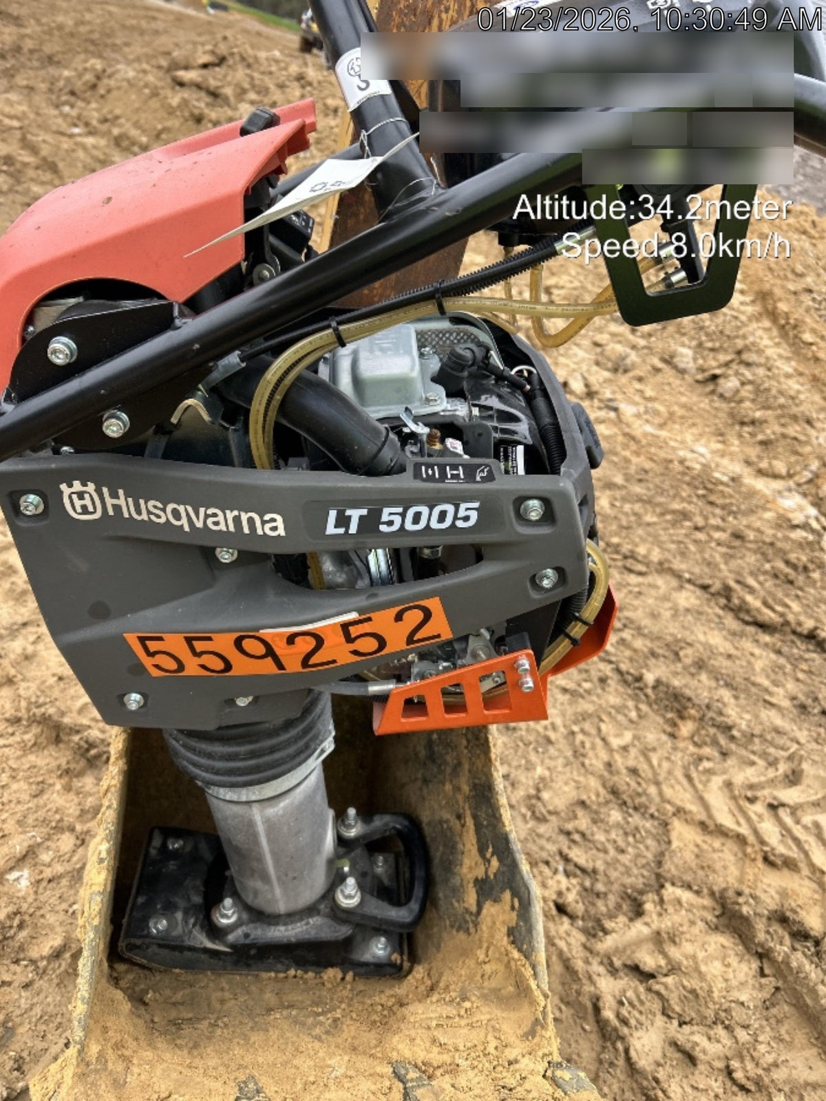 2025 HUSQVARNA LT5005