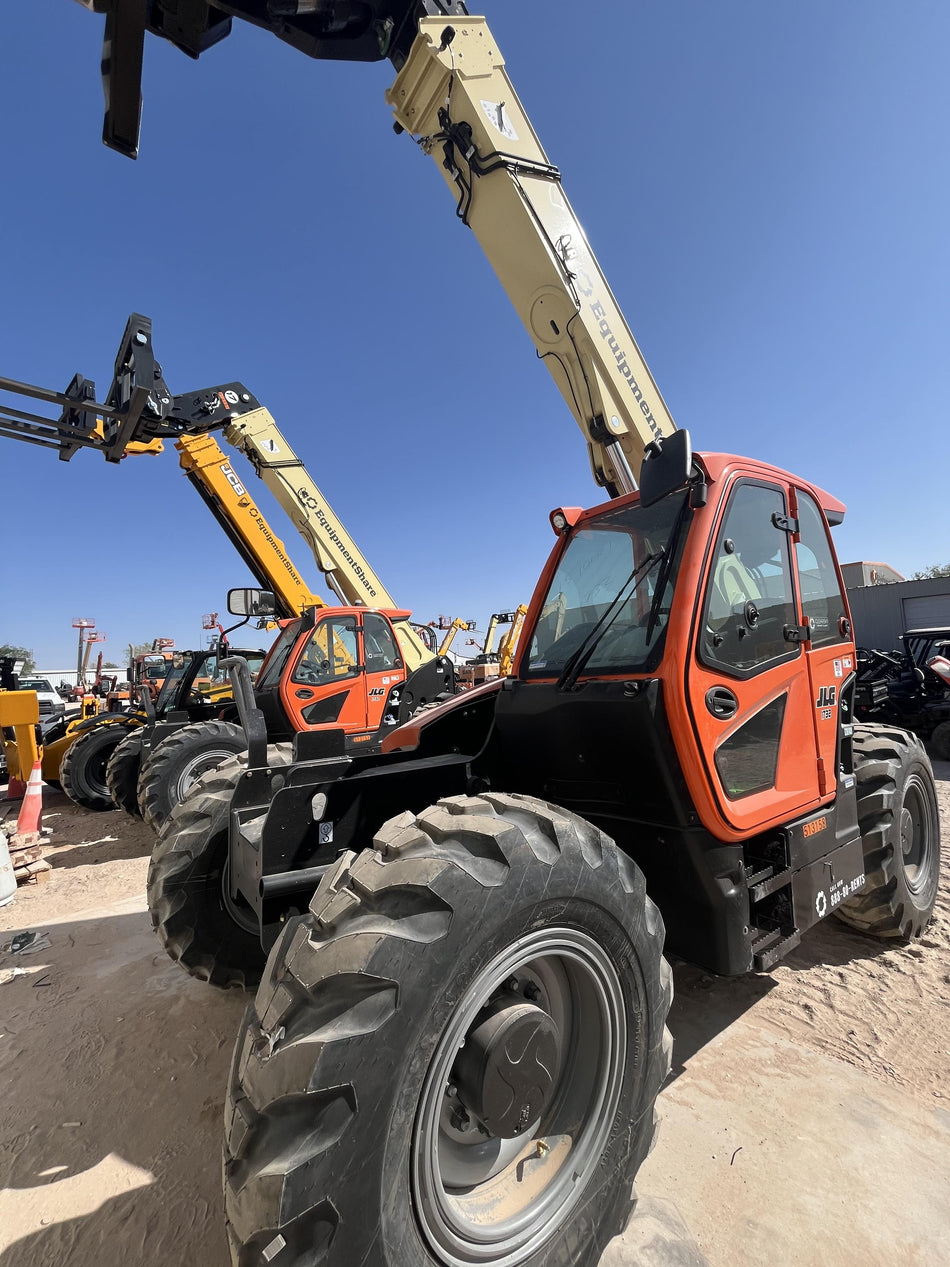 2025 JLG 1732