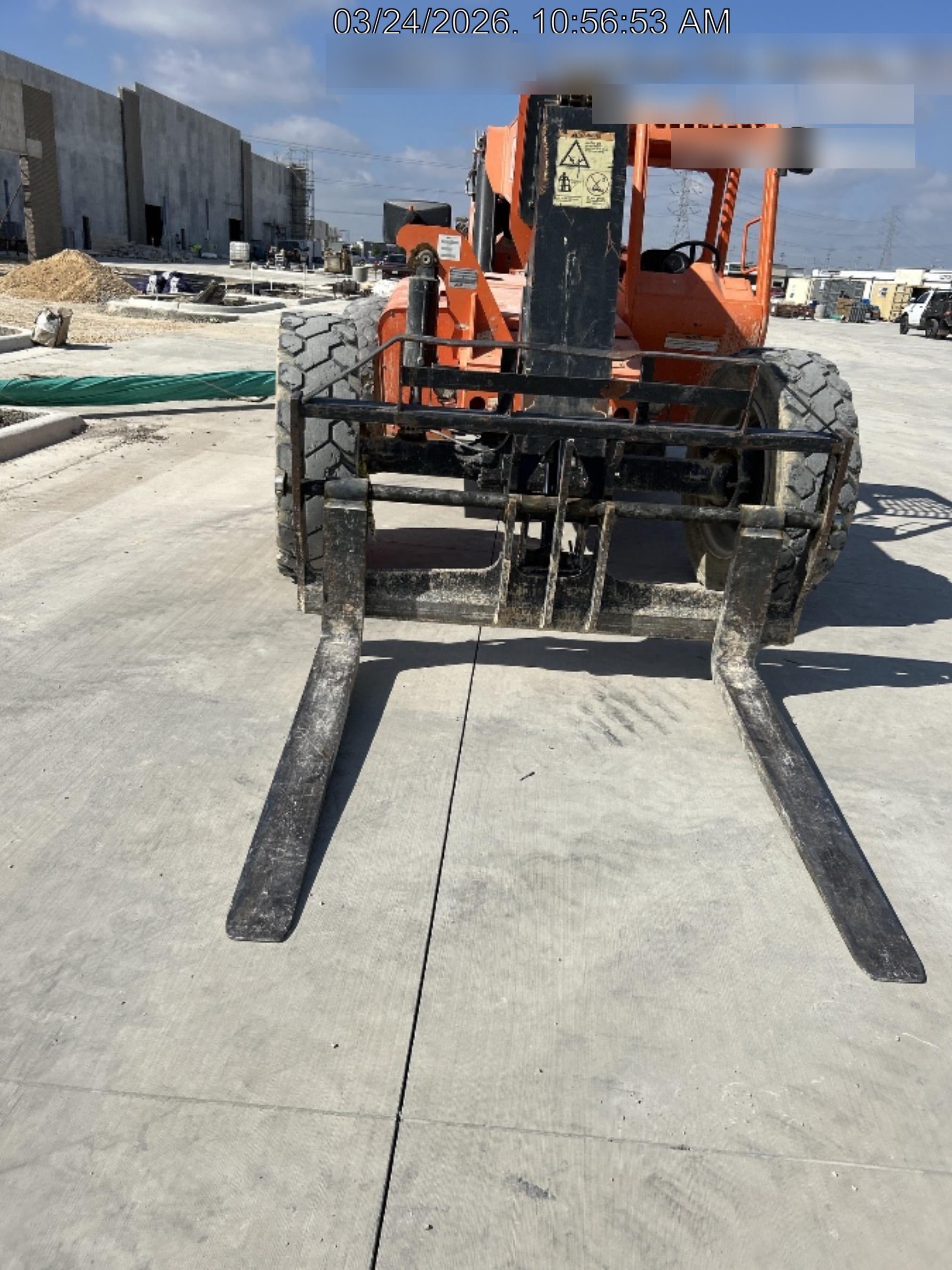 2021 SKYTRAK 8042
