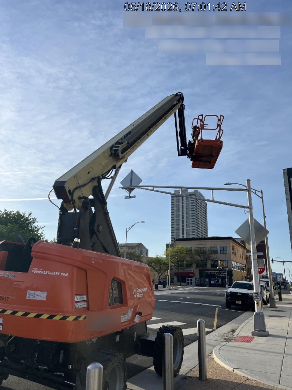 2025 JLG 660SJ