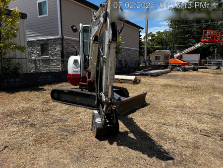 2023 TAKEUCHI TB235-2CR