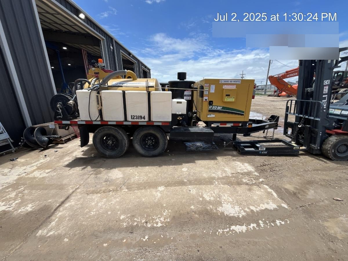 2021 VAC-TRON LP573XDT