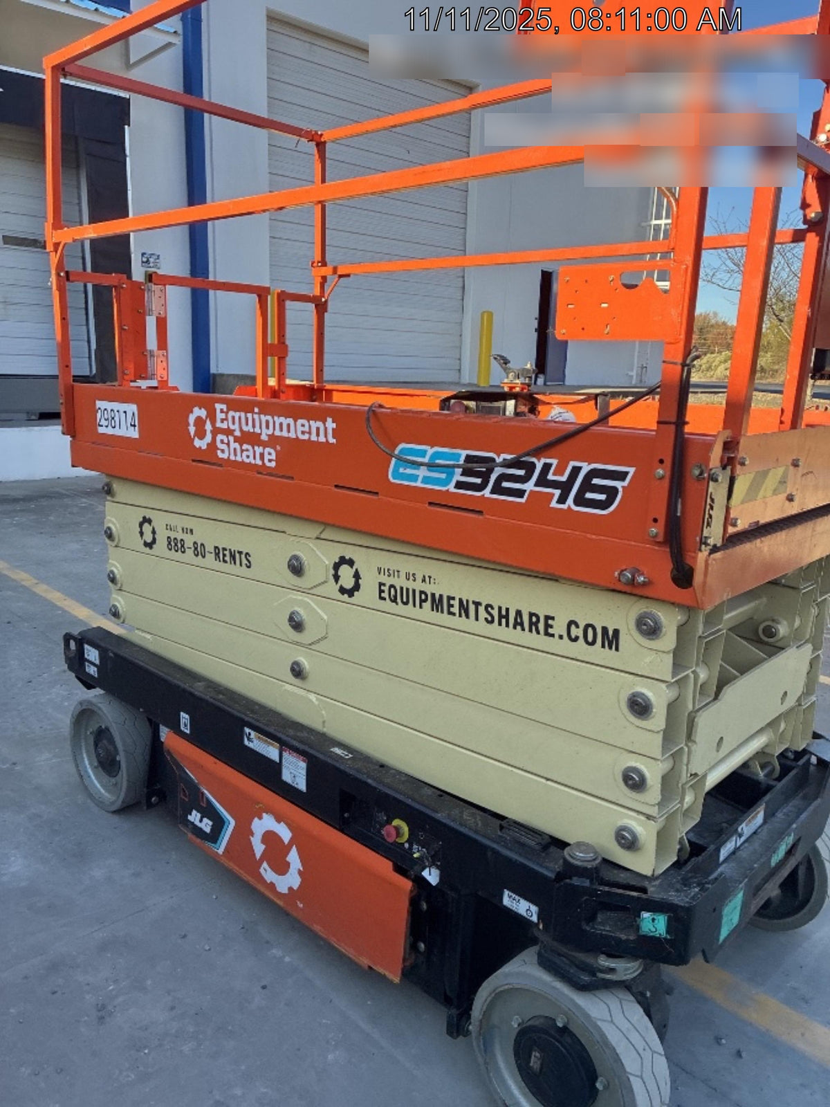 2023 JLG ES3246