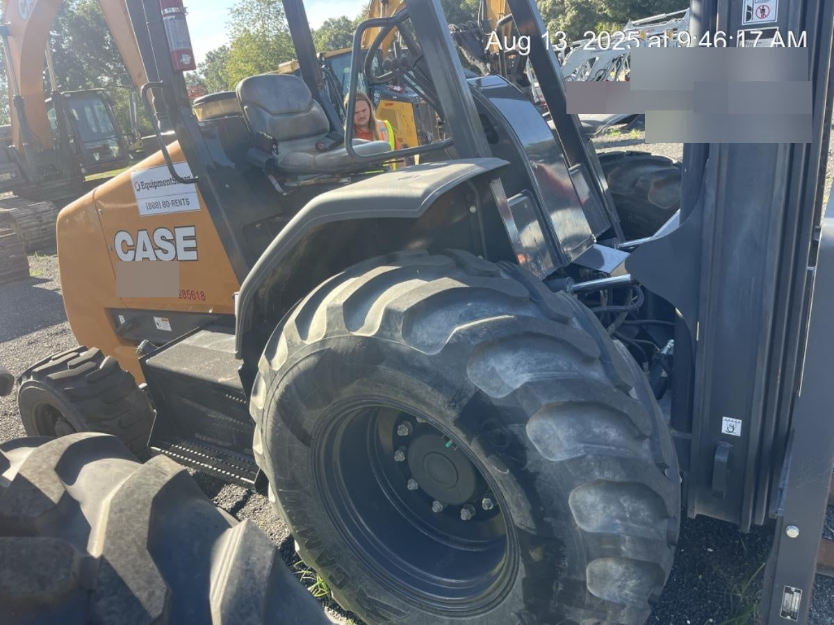2023 CASE 588H
