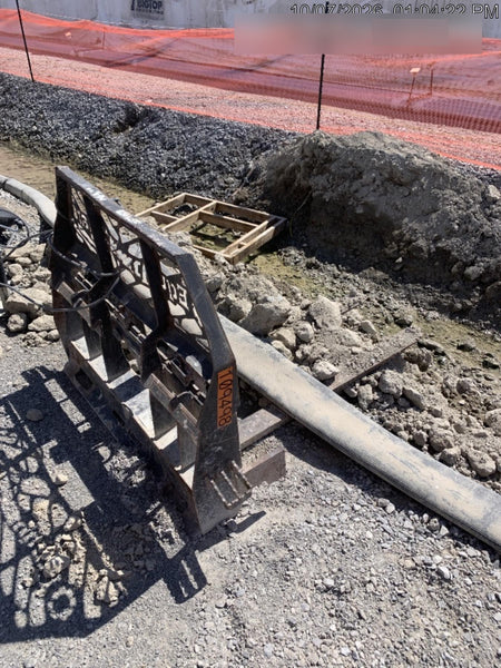 2020 EMKAY 48" Pallet Forks - Emkay