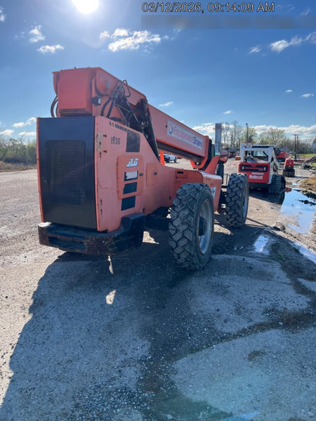 2016 JLG 8042