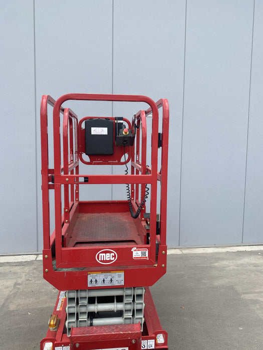 2020 MEC 1330SE Solid NM Tires, Steel Swing out Doors, LCS, Beacon, 900W Invertor