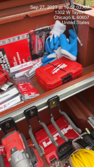 2021 MILWAUKEE 2806-22