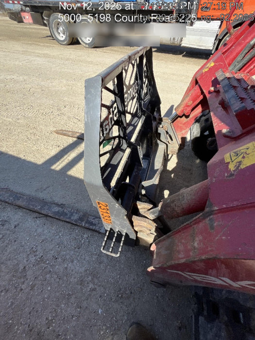 2021 TAKEUCHI 48" Pallet Forks - Takeuchi