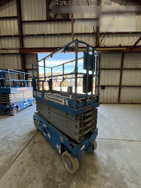 2022 GENIE GS-3232