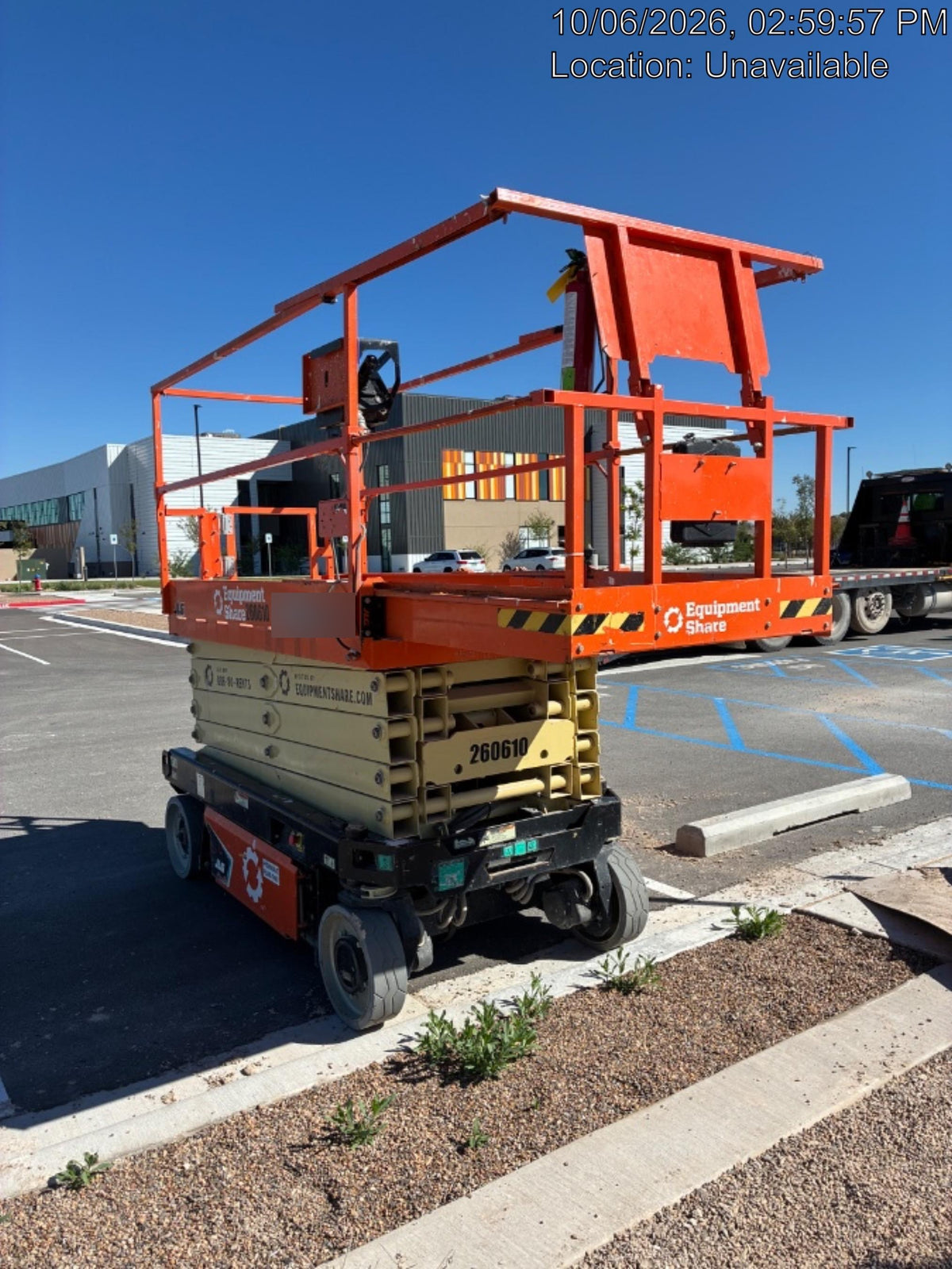 2022 JLG ES3246